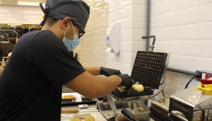 Rede de fast food de waffle inaugura loja em Canoas