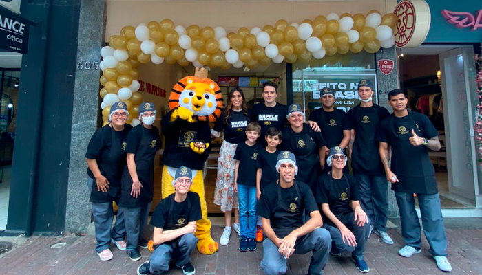Franquia da primeira rede de fast food de waffle da América Latina inaugurou na última quarta, dia 05/10 em Blumenau