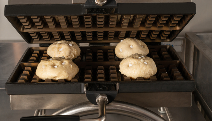 Encontre a máquina de waffles ideal para uma experiência real