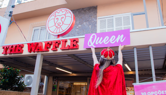 Elas dominam tudo: loja de Waffles amanhece como The Waffle Queen