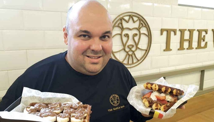 Após abrir seu negócio na pandemia, ele sonha em ser o rei do Waffle